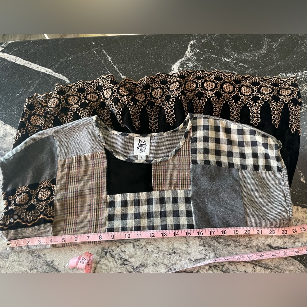 Ivy Jane Black and Brown Patchwork Blouse - Picture 4 of 6